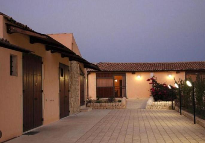 Agriturismo La Fiumara Villa Noto Exteriör bild